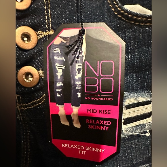 Women’s mid rise ripped skinny jeans - Picture 3 of 6